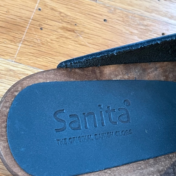 Never worn!  Awesome teal color. Comfortable leather Sanita clogs. - Picture 2 of 5